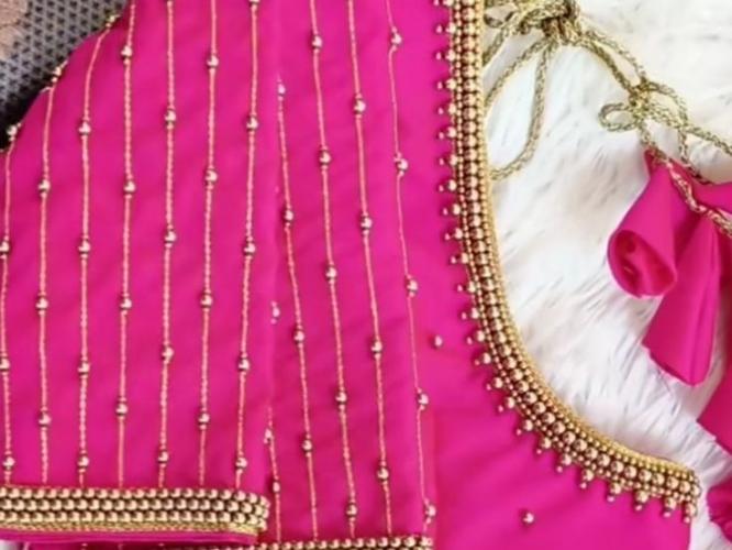 खर्च फक्त ५०० रूपये; आरी वर्कच्या १० सिंपल डिजाईन्स, साधं ब्लाऊजही एकदम सुंदर दिसेल खर्च फक्त ५०० रूपये; आरी वर्कच्या १० सिंपल डिजाईन्स, साधं ब्लाऊजही एकदम सुंदर दिसेल