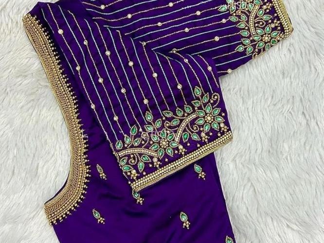 नव्या साडीच्या ब्लाऊजवर १२०० रूपयांत करा आरी वर्क; ८ डिझाईन्स, साडीत रिच लूक मिळेल