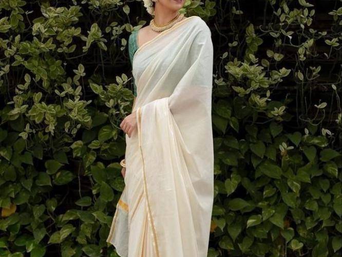 Mahashivratri 2026: महाशिवरात्र स्पेशल ८ सुंदर पांढऱ्या साड्या, साधेपणातलं सौंदर्य Mahashivratri 2026: महाशिवरात्र स्पेशल ८ सुंदर पांढऱ्या साड्या, साधेपणातलं सौंदर्य