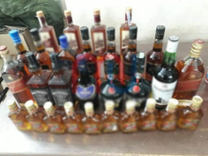 Due to fake alcohol abuse ... | बनावट दारु घेतेय् तारुण्याचा घोट... Due to fake alcohol abuse ... | बनावट दारु घेतेय् तारुण्याचा घोट...