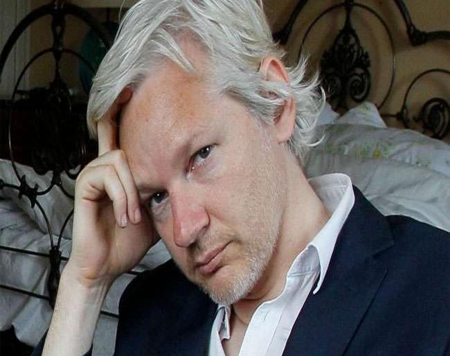 British judge sentences WikiLeaks founder Julian Assange to 50 weeks in prison | विकीलिक्सच्या ज्युलियन असांजेला 50 आठवड्यांची शिक्षा