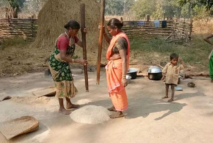 Citizens of Gadchiroli say no to a drunk and drunk candidate | Vidhan Sabha Election 2019; गडचिरोलीतील नागरिकांचे म्हणणे, दारु पिणारा आणि पाजणारा उमेदवार नको