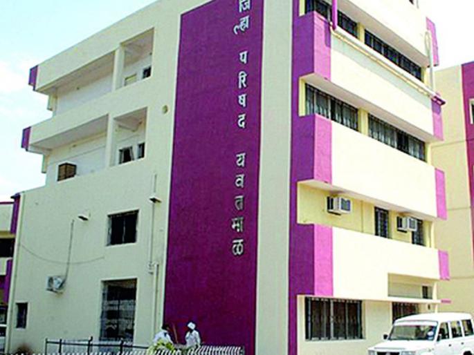 Teacher gets promotion two days before retirement | सेवानिवृत्तीच्या दोन दिवसांपूर्वी मिळाली शिक्षकाला बढती Teacher gets promotion two days before retirement | सेवानिवृत्तीच्या दोन दिवसांपूर्वी मिळाली शिक्षकाला बढती