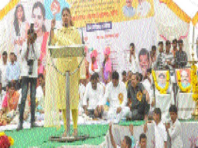 NCP leaders did not like development of Beed like Baramati? | राष्ट्रवादीच्या नेत्यांनी बीडचा विकास बारामतीसारखा का केला नाही? NCP leaders did not like development of Beed like Baramati? | राष्ट्रवादीच्या नेत्यांनी बीडचा विकास बारामतीसारखा का केला नाही?