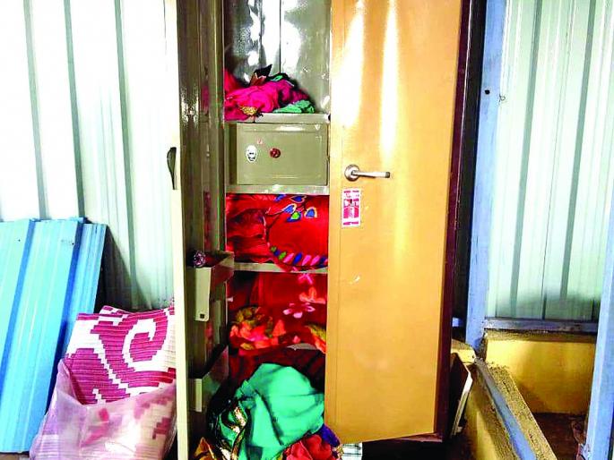 The thieves smoke in the New Year | मिरजेत नवीन वर्षात चोरट्यांचा धुमाकूळ