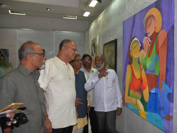 Kolhapur: The art of Indian art in the picture exhibition of Bijapur: Mohan Vaychal | कोल्हापूर : बिजापुरेच्या चित्रप्रदर्शनात भारतीय कलेचा छटा : मोहन वायचळ Kolhapur: The art of Indian art in the picture exhibition of Bijapur: Mohan Vaychal | कोल्हापूर : बिजापुरेच्या चित्रप्रदर्शनात भारतीय कलेचा छटा : मोहन वायचळ