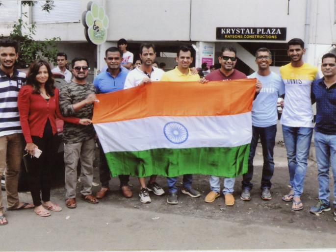 First batch of teams for the Ironman tournament to be held in Austria | आॅस्ट्रीया येथे होणाऱ्या आयर्नमॅन स्पर्धेसाठी पहिली तुकडी रवाना First batch of teams for the Ironman tournament to be held in Austria | आॅस्ट्रीया येथे होणाऱ्या आयर्नमॅन स्पर्धेसाठी पहिली तुकडी रवाना