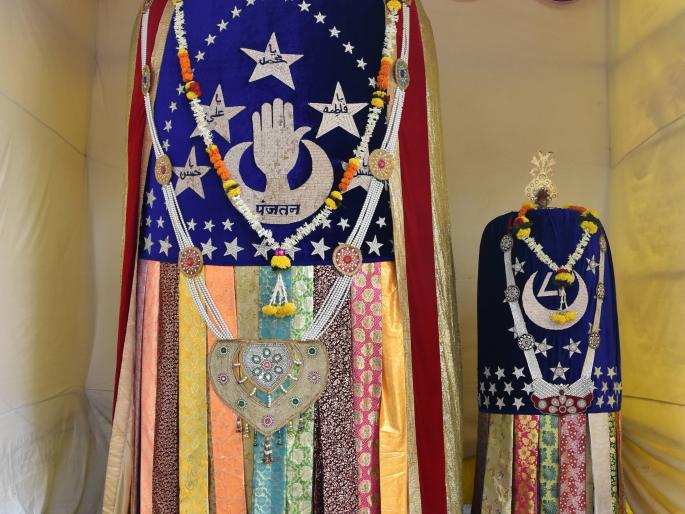 Establishment of Poor Shah Nawaz Pan with Babu Jamal | बाबूजमालसह गरीबशहा नवाज पंजाची प्रतिष्ठापना Establishment of Poor Shah Nawaz Pan with Babu Jamal | बाबूजमालसह गरीबशहा नवाज पंजाची प्रतिष्ठापना