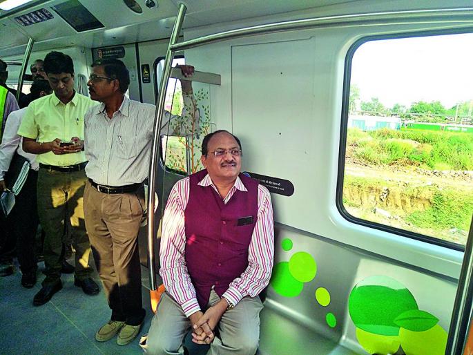 The speed of construction of the metro rail has increased | मेट्रो रेल्वेच्या बांधकामाचा वेग वाढला The speed of construction of the metro rail has increased | मेट्रो रेल्वेच्या बांधकामाचा वेग वाढला