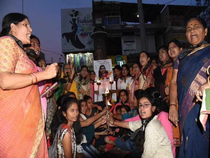 No need for perverted men to enter the house | विकृत पुरुषांनाच घरात डांबण्याची गरज