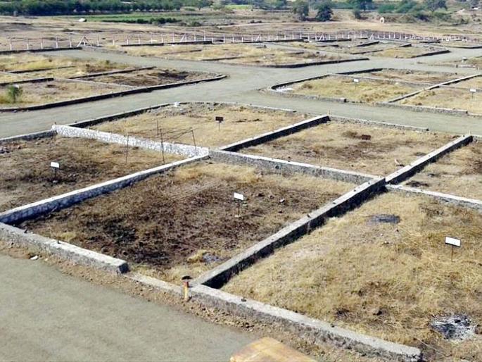 A single plot sold to many; The land mafia only escaped; Shocking reality in Solapur | एकच प्लॉट अनेकांना विकले; भूमाफिया मात्र मोकाट सुटले; सोलापुरातील धक्कादायक वास्तव