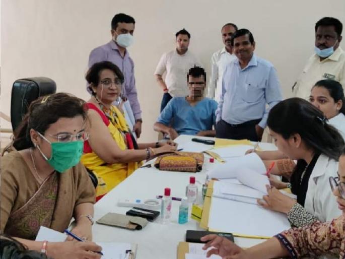 Fungal and scabies disease in 95 psychiatric patients in thane | ९५ मनोरुग्णांमध्ये आढळला बुरशी आणि खरुजचा आजार Fungal and scabies disease in 95 psychiatric patients in thane | ९५ मनोरुग्णांमध्ये आढळला बुरशी आणि खरुजचा आजार