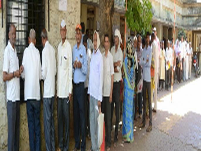 Recovery of property tax of 50 lakhs in a week | आठवड्याभरात मालमत्ता कराची ५० लाखांची वसुली Recovery of property tax of 50 lakhs in a week | आठवड्याभरात मालमत्ता कराची ५० लाखांची वसुली