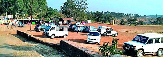 Lessons to the march of tourists | पर्यटकांची चिखलदऱ्याकडे पाठ Lessons to the march of tourists | पर्यटकांची चिखलदऱ्याकडे पाठ