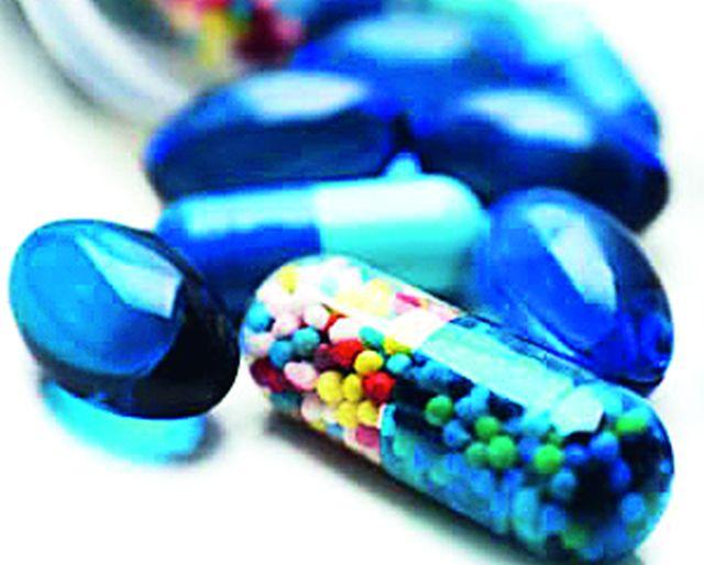 Bohra Brothers sold two and a half tablets | बोहरा ब्रदर्सने केली अडीच हजार टॅबलेटची विक्री