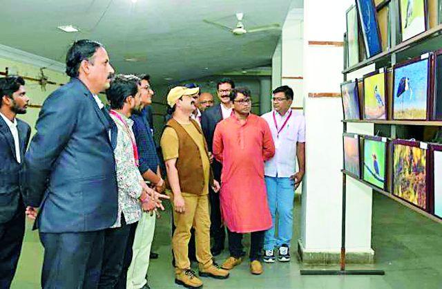 Respond to wildlife silhouette exhibition | वन्यजीव छायचित्र प्रदर्शनाला प्रतिसाद Respond to wildlife silhouette exhibition | वन्यजीव छायचित्र प्रदर्शनाला प्रतिसाद