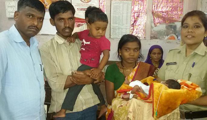 In the original exchange case, the doctor will be a bigger, open and open-ended job | मूल अदलाबदल प्रकरणी डॉक्टर बडे, खुलताबादकर कार्यमुक्त In the original exchange case, the doctor will be a bigger, open and open-ended job | मूल अदलाबदल प्रकरणी डॉक्टर बडे, खुलताबादकर कार्यमुक्त