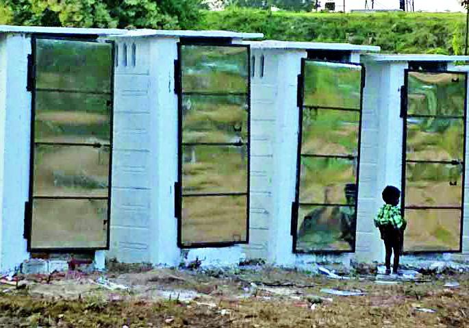 Public toilets will be beautified campaign! | सार्वजनिक शौचालय सुशोभिकरण मोहीम राबविणार! Public toilets will be beautified campaign! | सार्वजनिक शौचालय सुशोभिकरण मोहीम राबविणार!