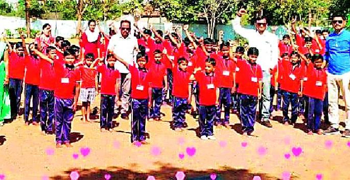 Kodurli's School, which imparts education from the sacraments | संस्कारातून शिक्षणाचा लळा लावणारी कोदुर्लीची शाळा