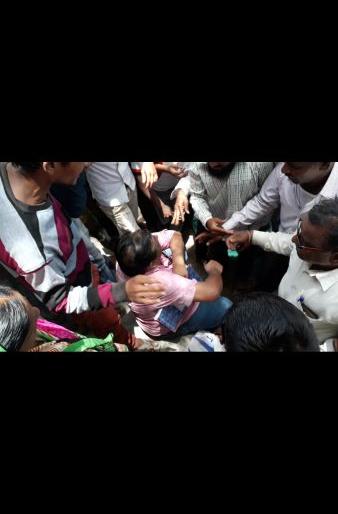 In the Bidgaon Gram Sabha, there is no clash between development issues | विकास कामे होत नसल्याच्या मुद्यावरून बिडगाव ग्रामसभेत गोंधळ In the Bidgaon Gram Sabha, there is no clash between development issues | विकास कामे होत नसल्याच्या मुद्यावरून बिडगाव ग्रामसभेत गोंधळ