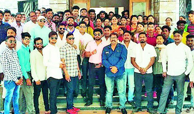 Try to solve the problem of masses | जनसामान्यांच्या समस्या सोडविण्यासाठी प्रयत्न करा Try to solve the problem of masses | जनसामान्यांच्या समस्या सोडविण्यासाठी प्रयत्न करा