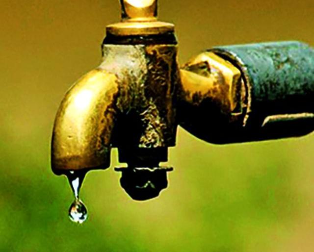 Due to the chaos of life on the bus from January | जिवतीला जानेवारीपासूनच बसताहेत दुष्काळाचे चटके Due to the chaos of life on the bus from January | जिवतीला जानेवारीपासूनच बसताहेत दुष्काळाचे चटके