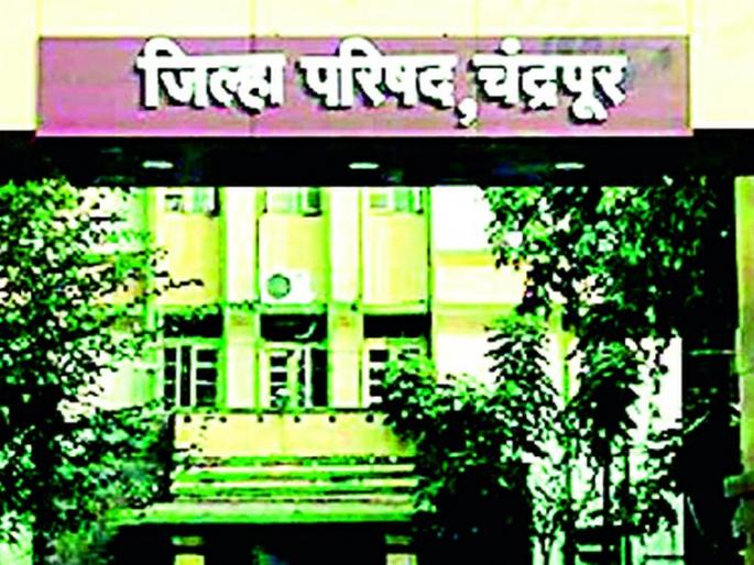 Finally, those 'former' Zilla Parishad office bearers rolled up their sleeves! | अखेर ‘त्या’ माजी जिल्हा परिषद पदाधिकाऱ्यांनी गाशा गुंडाळला! Finally, those 'former' Zilla Parishad office bearers rolled up their sleeves! | अखेर ‘त्या’ माजी जिल्हा परिषद पदाधिकाऱ्यांनी गाशा गुंडाळला!