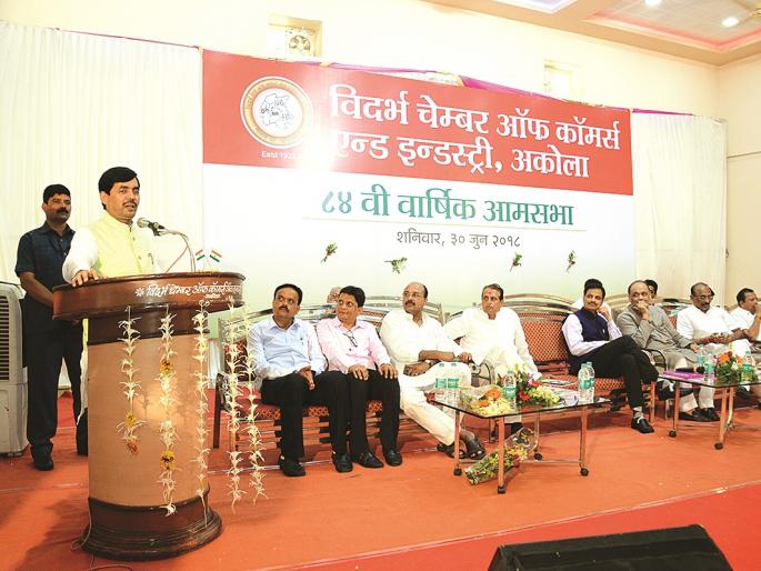 Government's emphasis on resolving the problems of traders, entrepreneurs - Shahnawaz Hussain | व्यापारी, उद्योजकांच्या समस्यांचे निराकरण करण्यावर सरकारचा भर -  शाहनवाज हुसेन  Government's emphasis on resolving the problems of traders, entrepreneurs - Shahnawaz Hussain | व्यापारी, उद्योजकांच्या समस्यांचे निराकरण करण्यावर सरकारचा भर -  शाहनवाज हुसेन