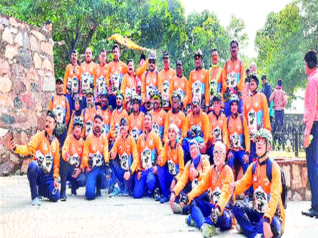 Cyclists make the campaign successful | सायकलस्वारांकडून पानिपत मोहीम यशस्वी Cyclists make the campaign successful | सायकलस्वारांकडून पानिपत मोहीम यशस्वी
