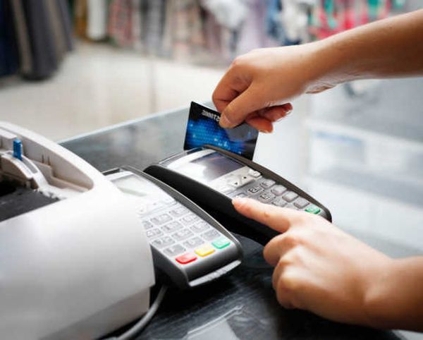 Thane Collector Office harassed Digital India | ठाणे जिल्हाधिकारी कार्यालयाने फासला डिजिटल इंडियाला हरताळ Thane Collector Office harassed Digital India | ठाणे जिल्हाधिकारी कार्यालयाने फासला डिजिटल इंडियाला हरताळ