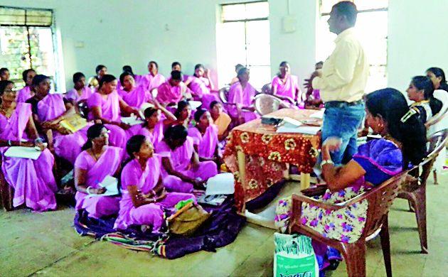 GLAD OF AWARDS OF BEST WORKING | उत्कृष्ट कार्य करणाºया आशांचा गौरव