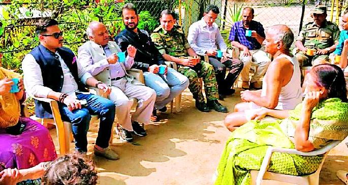 Guardian Minister, Secretariat Visit to Lokbiradari | पालकमंत्री, सचिवांची लोकबिरादरीला भेट