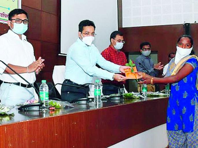 The role of revenue department is important for creating an environment for development | विकासाच्या वातावरण निर्मितीसाठी महसूल विभागाची भूमिका महत्त्वाची The role of revenue department is important for creating an environment for development | विकासाच्या वातावरण निर्मितीसाठी महसूल विभागाची भूमिका महत्त्वाची