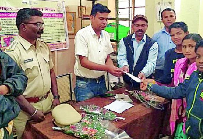 Benefits of child care plan for 20 prisoners | कारागृहबंदींच्या २० पाल्यांना बालसंगोपन योजनेचा लाभ Benefits of child care plan for 20 prisoners | कारागृहबंदींच्या २० पाल्यांना बालसंगोपन योजनेचा लाभ