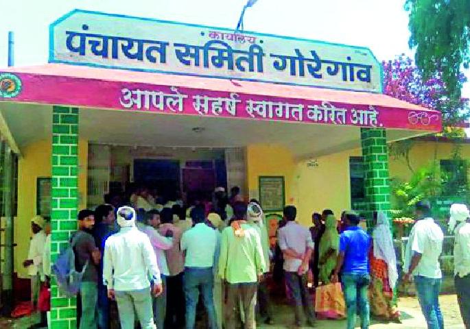 The officers in charge of the charge of the taluka | तालुक्याचा भार प्रभारी अधिकाऱ्यांवर