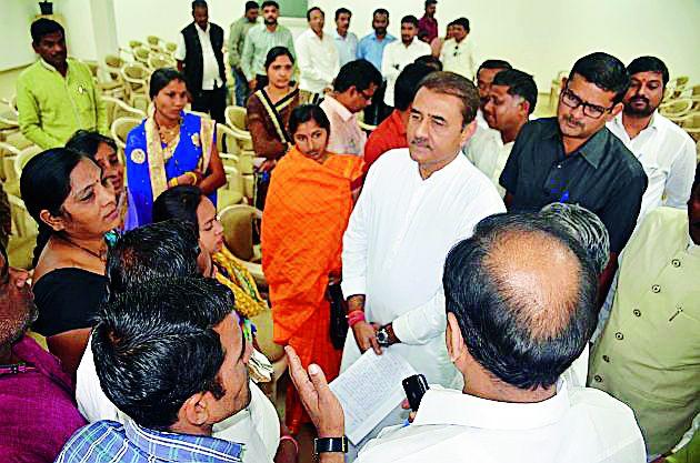 Get involved in the service | सेवेत सामावून घ्यावे Get involved in the service | सेवेत सामावून घ्यावे