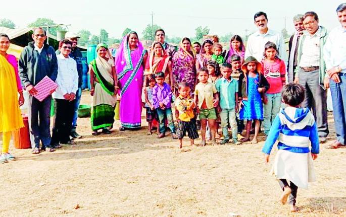 Seek out 34 out of school children in five days | पाच दिवसात शोधली ३४ शाळाबाह्य मुले Seek out 34 out of school children in five days | पाच दिवसात शोधली ३४ शाळाबाह्य मुले
