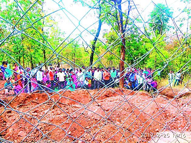 Only oral assurance received in Mumbai | मुंबईत मिळाले केवळ तोंडी आश्वासन Only oral assurance received in Mumbai | मुंबईत मिळाले केवळ तोंडी आश्वासन