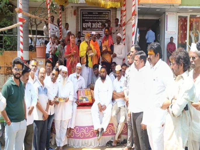 Now the participation of Muslim brothers in Jejuri trusteeship movement | जेजुरी विश्वस्तपदाच्या आंदोलनात आता मुस्लिम बांधवांचा सहभाग Now the participation of Muslim brothers in Jejuri trusteeship movement | जेजुरी विश्वस्तपदाच्या आंदोलनात आता मुस्लिम बांधवांचा सहभाग