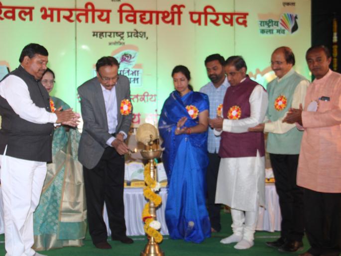 It is only through social suffering that quality of literature can be produced | सामाजिक वेदनेतूनच दर्जेदार साहित्याची निर्मिती होऊ शकते It is only through social suffering that quality of literature can be produced | सामाजिक वेदनेतूनच दर्जेदार साहित्याची निर्मिती होऊ शकते