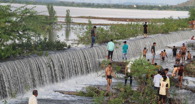 Water supply to city dwellers will be four days late | चार दिवसाआड होणार शहरवासीयांना पाणीपुरवठा Water supply to city dwellers will be four days late | चार दिवसाआड होणार शहरवासीयांना पाणीपुरवठा