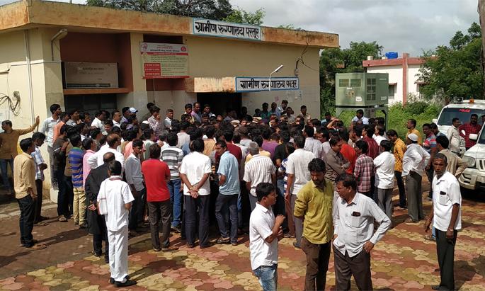 A 'bullet pistol shot' at that young man | ‘त्या’ युवकावर गावठी पिस्तुलाने झाडली गोळी A 'bullet pistol shot' at that young man | ‘त्या’ युवकावर गावठी पिस्तुलाने झाडली गोळी