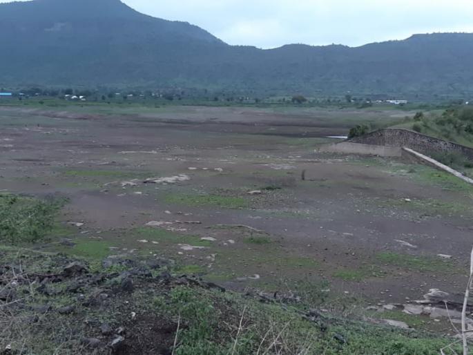 Leakage of lakes, rivers and drains | पाझर तलाव, नदी, नाले कोरडी ठाक  Leakage of lakes, rivers and drains | पाझर तलाव, नदी, नाले कोरडी ठाक