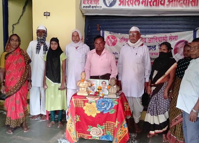 Greetings to Lokshahir Annabhau Sathe at Vaitarnanagar | लोकशहीर आण्णाभाऊ साठे यांना वैतरणानगर येथे अभिवादन Greetings to Lokshahir Annabhau Sathe at Vaitarnanagar | लोकशहीर आण्णाभाऊ साठे यांना वैतरणानगर येथे अभिवादन