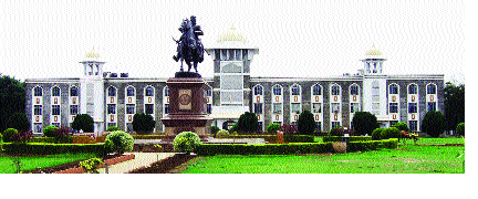 'Gandhi Kuti' to be set up at Shivaji University | शिवाजी विद्यापीठात साकारणार ‘गांधी कुटी’ 'Gandhi Kuti' to be set up at Shivaji University | शिवाजी विद्यापीठात साकारणार ‘गांधी कुटी’