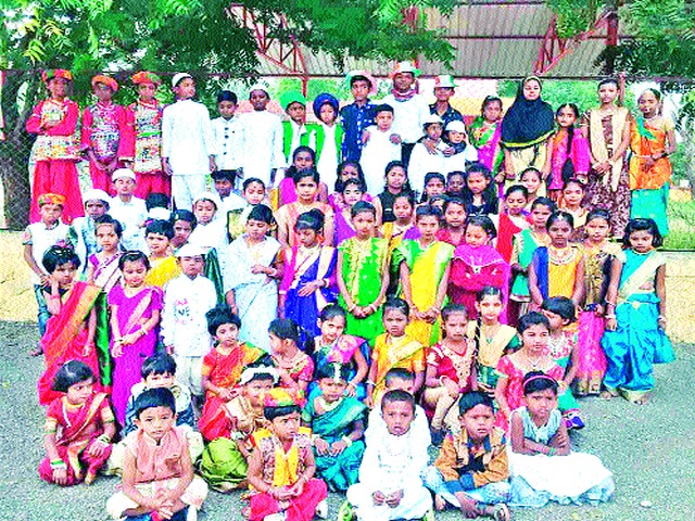 Welcome to the Malegaon New Year | मालेगावी नववर्षाचे जल्लोषात स्वागत Welcome to the Malegaon New Year | मालेगावी नववर्षाचे जल्लोषात स्वागत