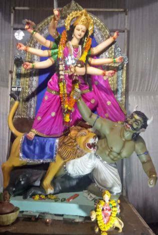 The installation of a nine foot statue | नऊ फुटी मूर्तीची स्थापना