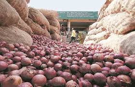 Demonstrations of Mahavikas Aghadi in Satna to start market committees | बाजार समित्या सुरू करण्यासाठी सटाण्यात महाविकास आघाडीचे निदर्शने Demonstrations of Mahavikas Aghadi in Satna to start market committees | बाजार समित्या सुरू करण्यासाठी सटाण्यात महाविकास आघाडीचे निदर्शने