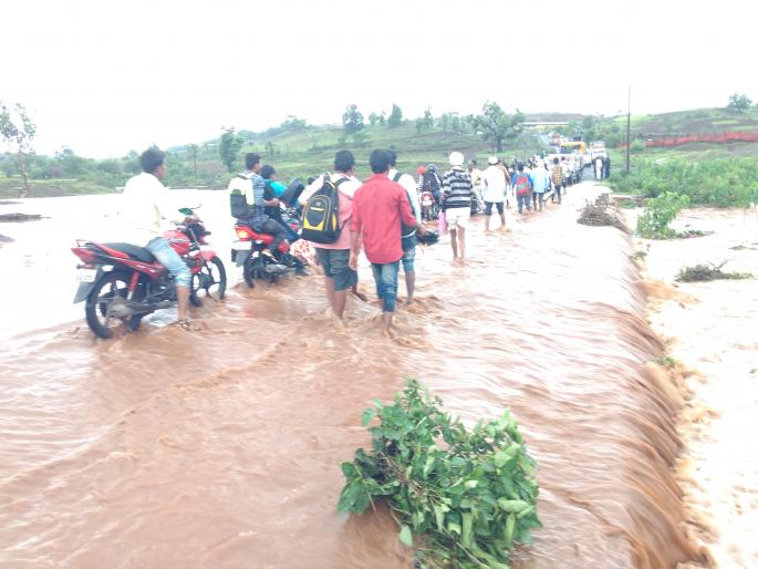 Santhandra in Peth taluka | पेठ तालुक्यात संततधार Santhandra in Peth taluka | पेठ तालुक्यात संततधार