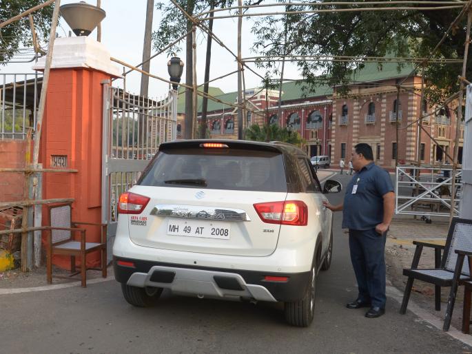 Nagpur Vidanbhavan is in possession of the Legislative Assembly security force | नागपूरचे विधानभवन विधिमंडळ सुरक्षा व्यवस्थेच्या ताब्यात Nagpur Vidanbhavan is in possession of the Legislative Assembly security force | नागपूरचे विधानभवन विधिमंडळ सुरक्षा व्यवस्थेच्या ताब्यात